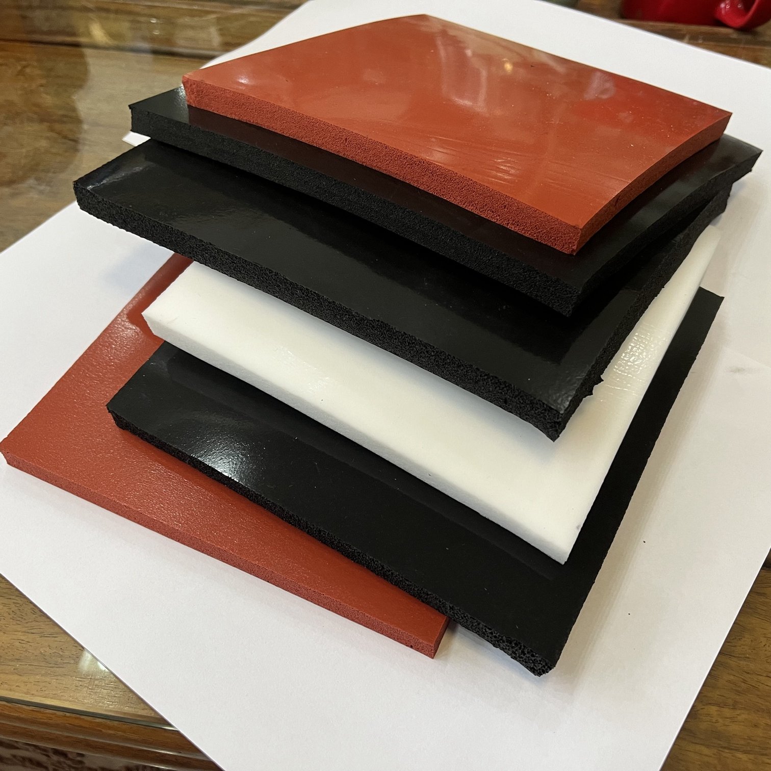 10mm Heat Resistant Shock Reduce Electrical Insulation Closed Cell Silicone Foam / Sponge Rubber Sheet