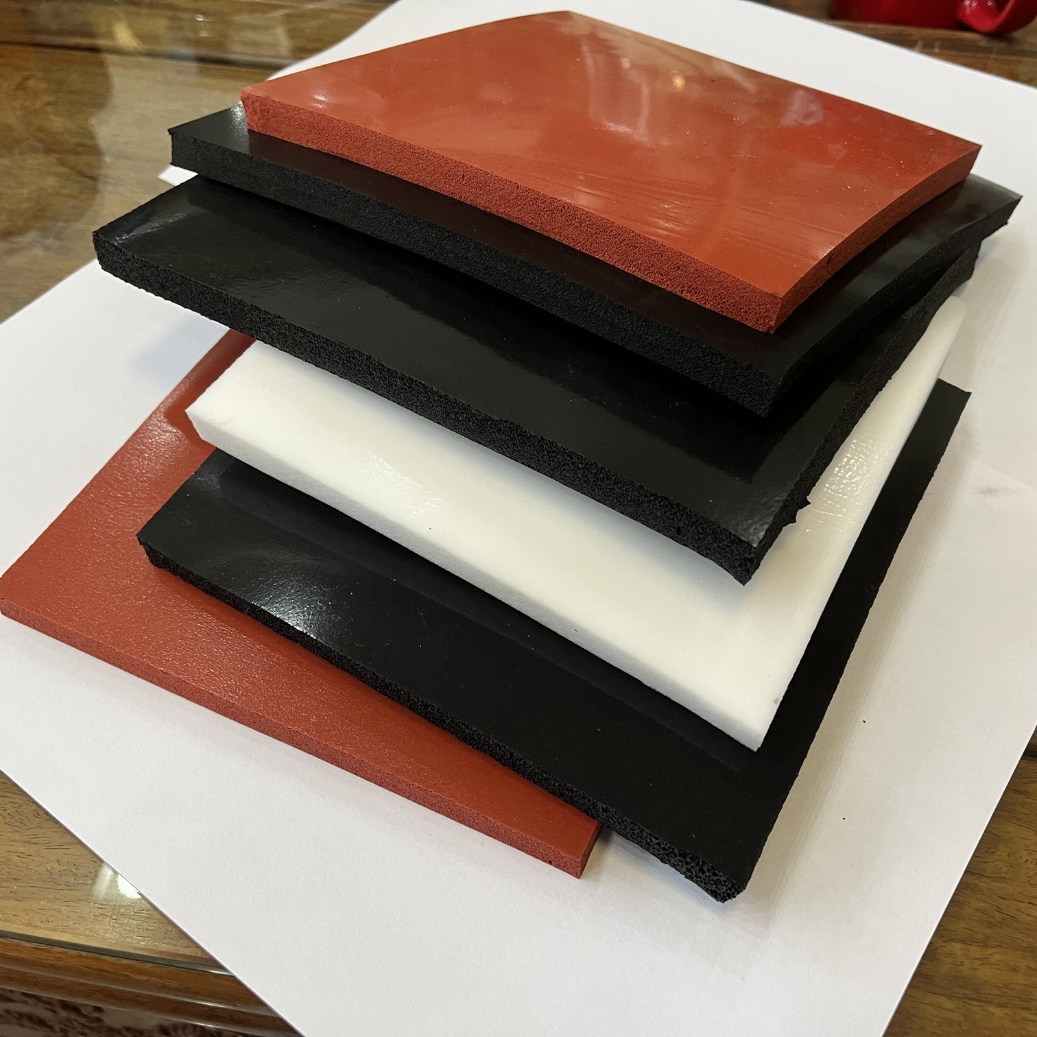 10mm Heat Resistant Shock Reduce Electrical Insulation Closed Cell Silicone Foam / Sponge Rubber Sheet