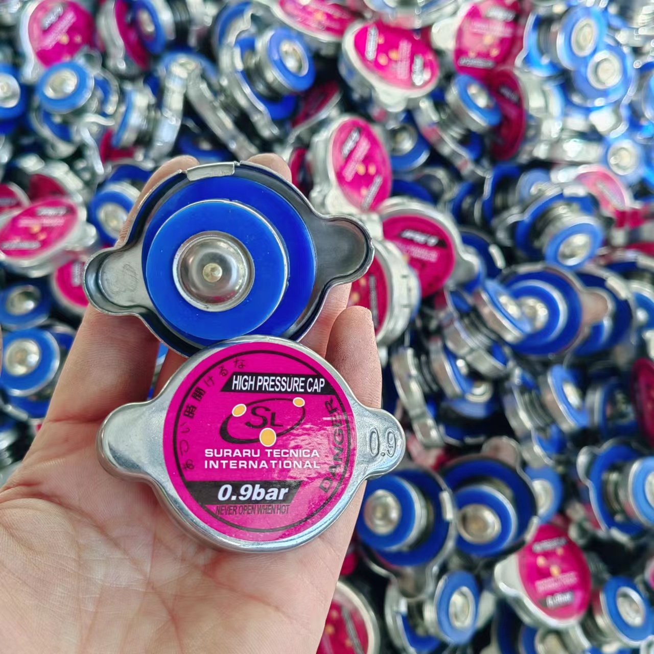Universal high quality cooling system rubber radiator cap