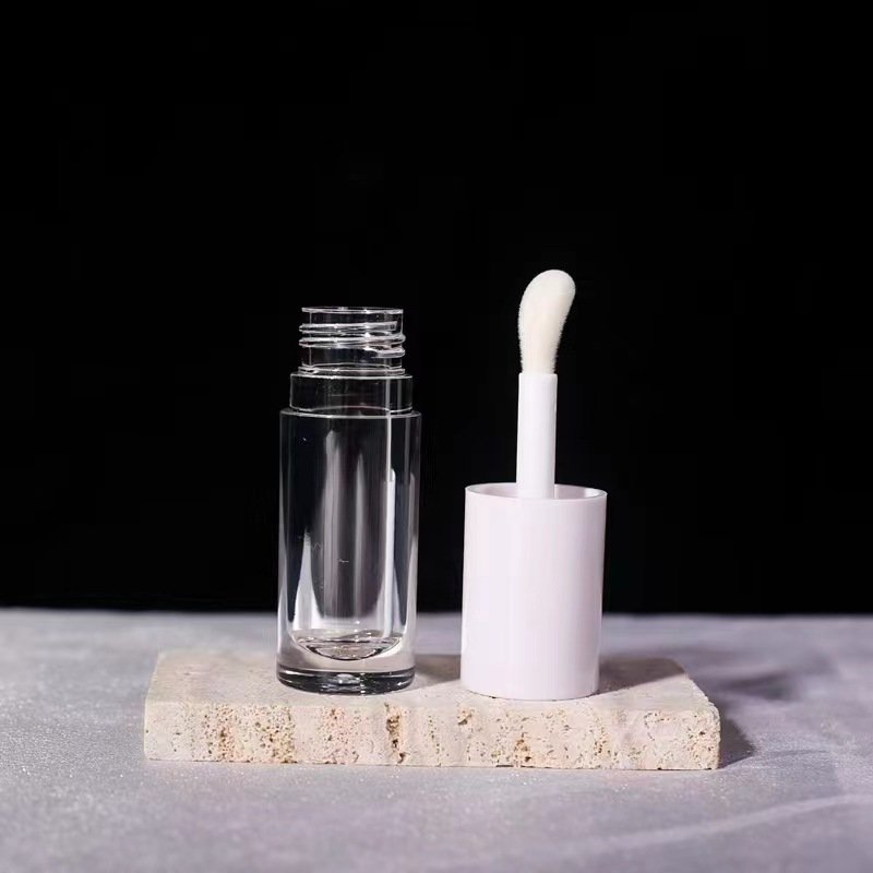Large capacity 6.5ml custom logo Large brush rod Large stick lip gloss tube lip oil Big wand lip gloss tube