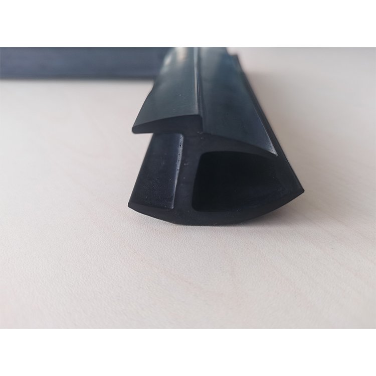Hot New Products Special Temperature Insulation Sealing Rubber Strip For Container Doors