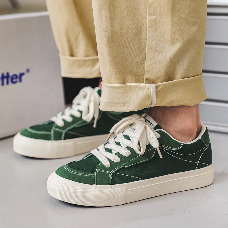 Low MOQ Lace Up Custom Logo Cheap Fashion Style Men's Vulcanize Rubber Sole Shoes Student Canvas Trendy Shoe for Men