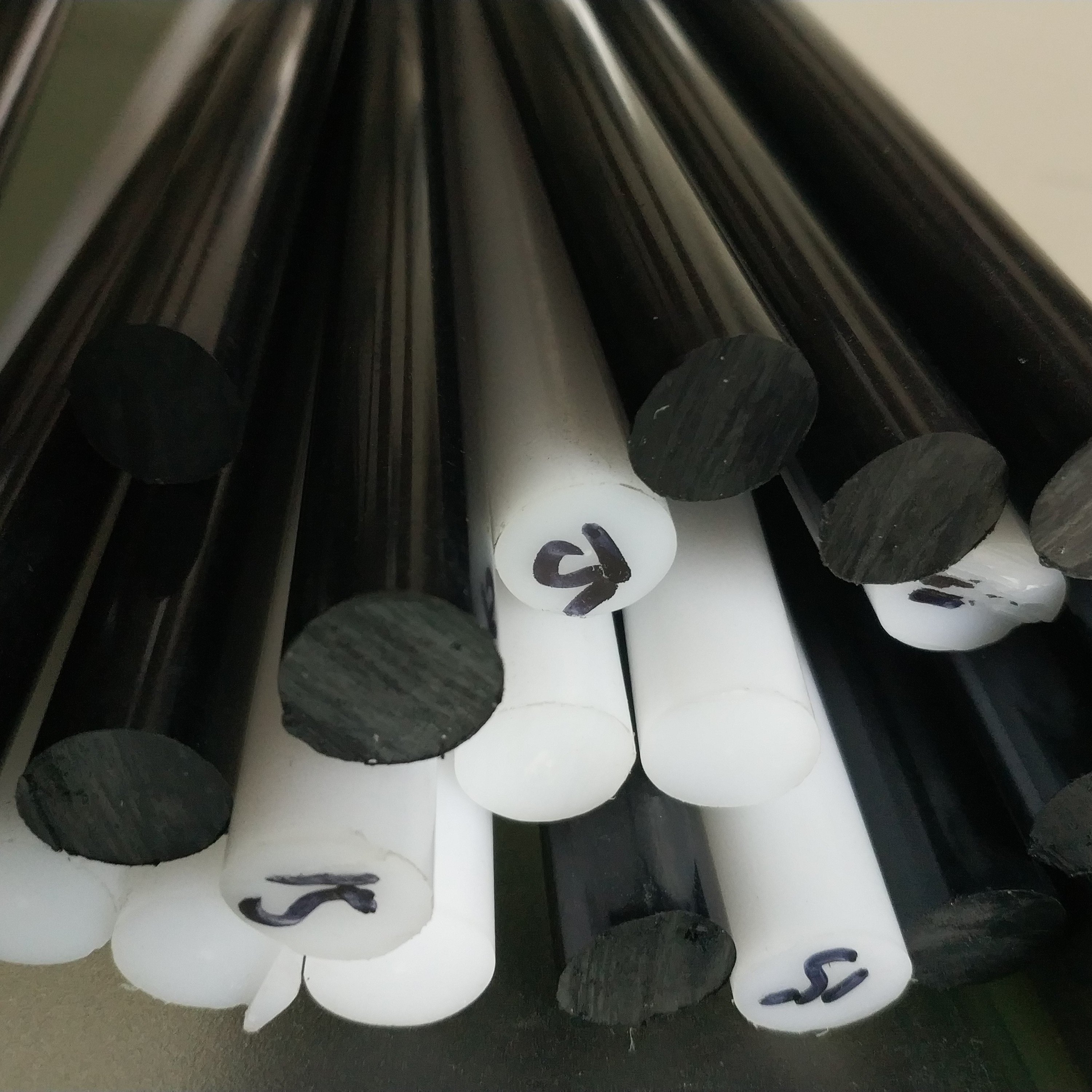 3-250 Diameter High Strength Black And White And Color Engineering Plastic Acetal Delrin POM Rod