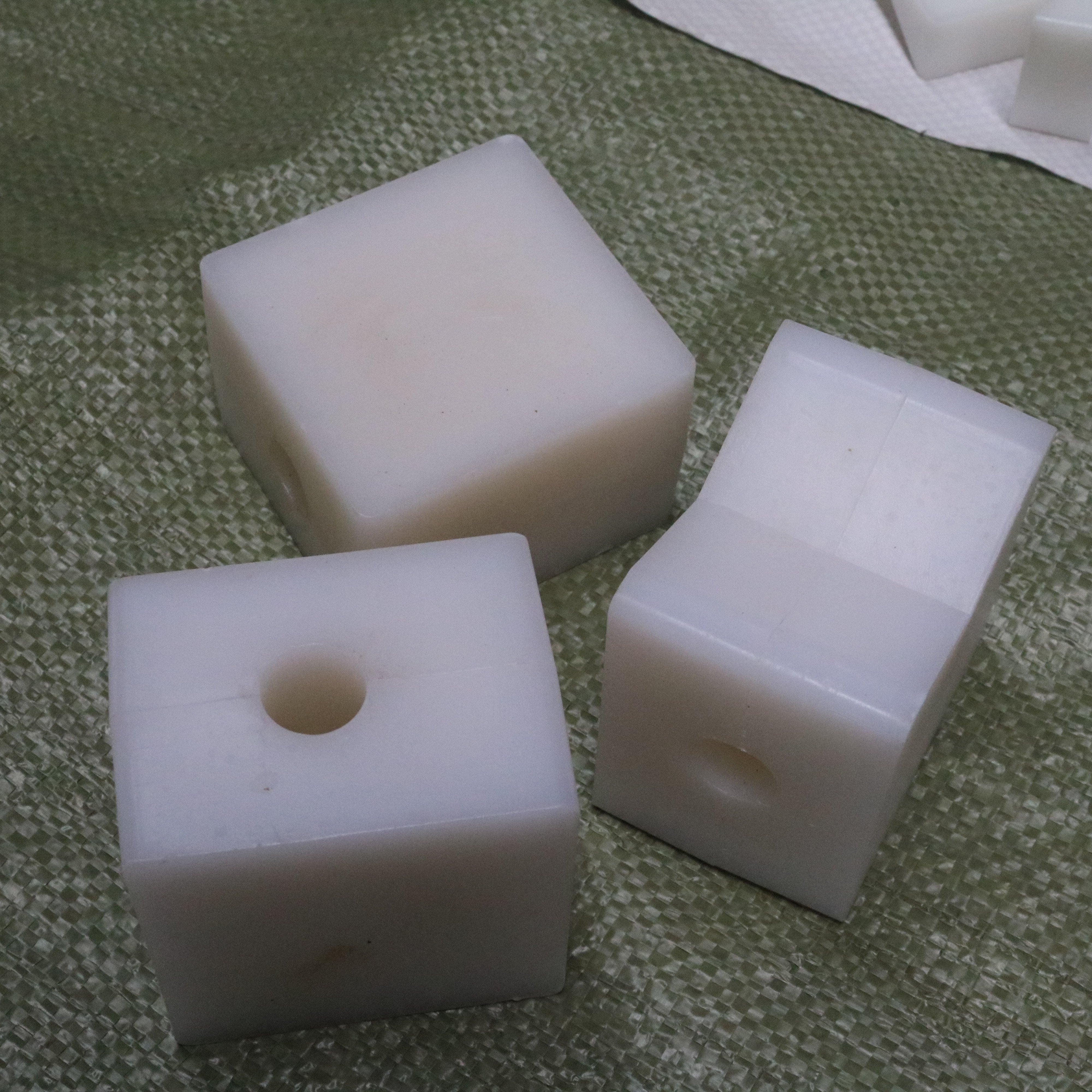 High Quality Pa6 Nylon Slide Block and Pom Block Wear-Resistant Plastic Sheet for Storage Injection Modling Type