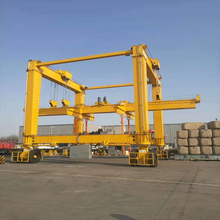 rtg Yacht handling machine rubber tire crane Mobile ship loading and unloading machine Lifting machine marine crane customizable