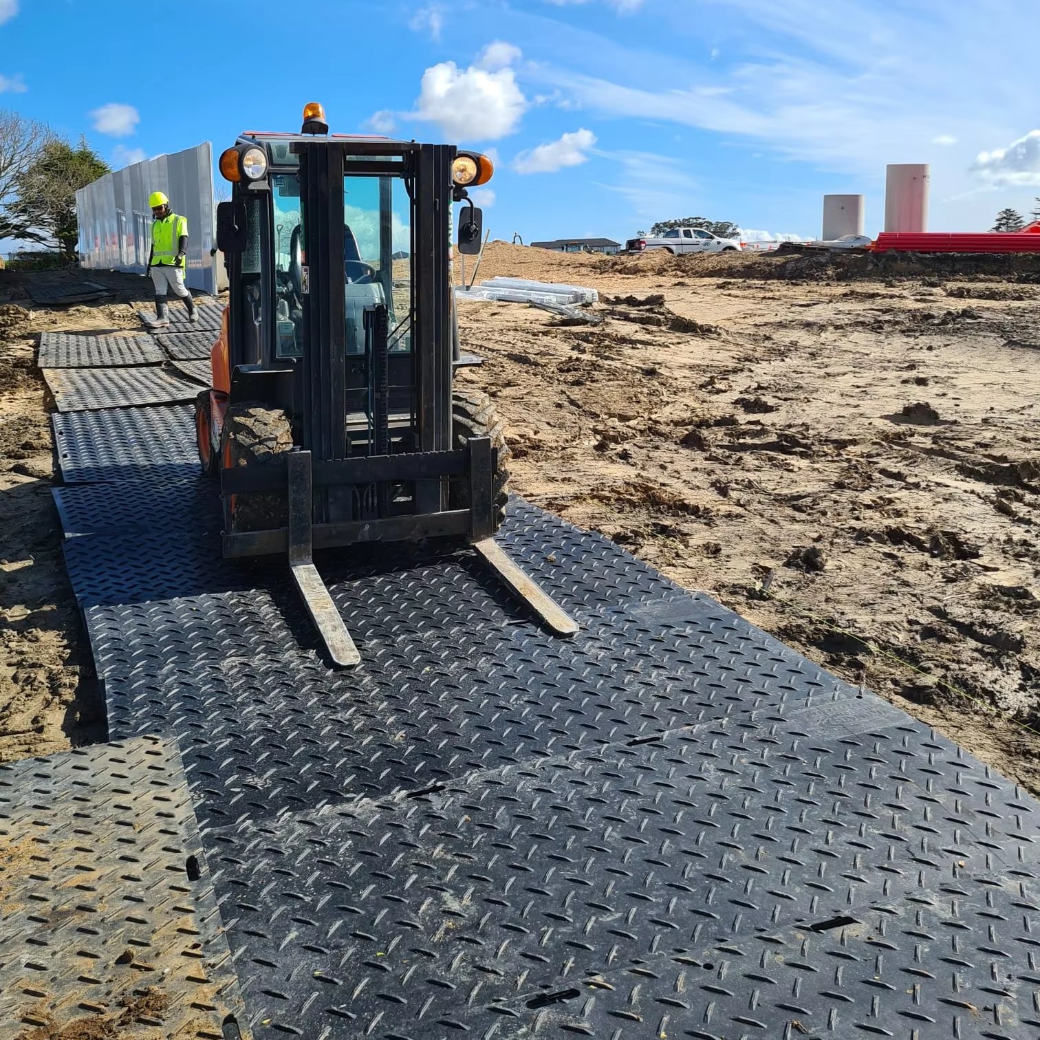 HDPE Temporary Ground Protection Mat Plastic Sheets for Track Road & Road Protection