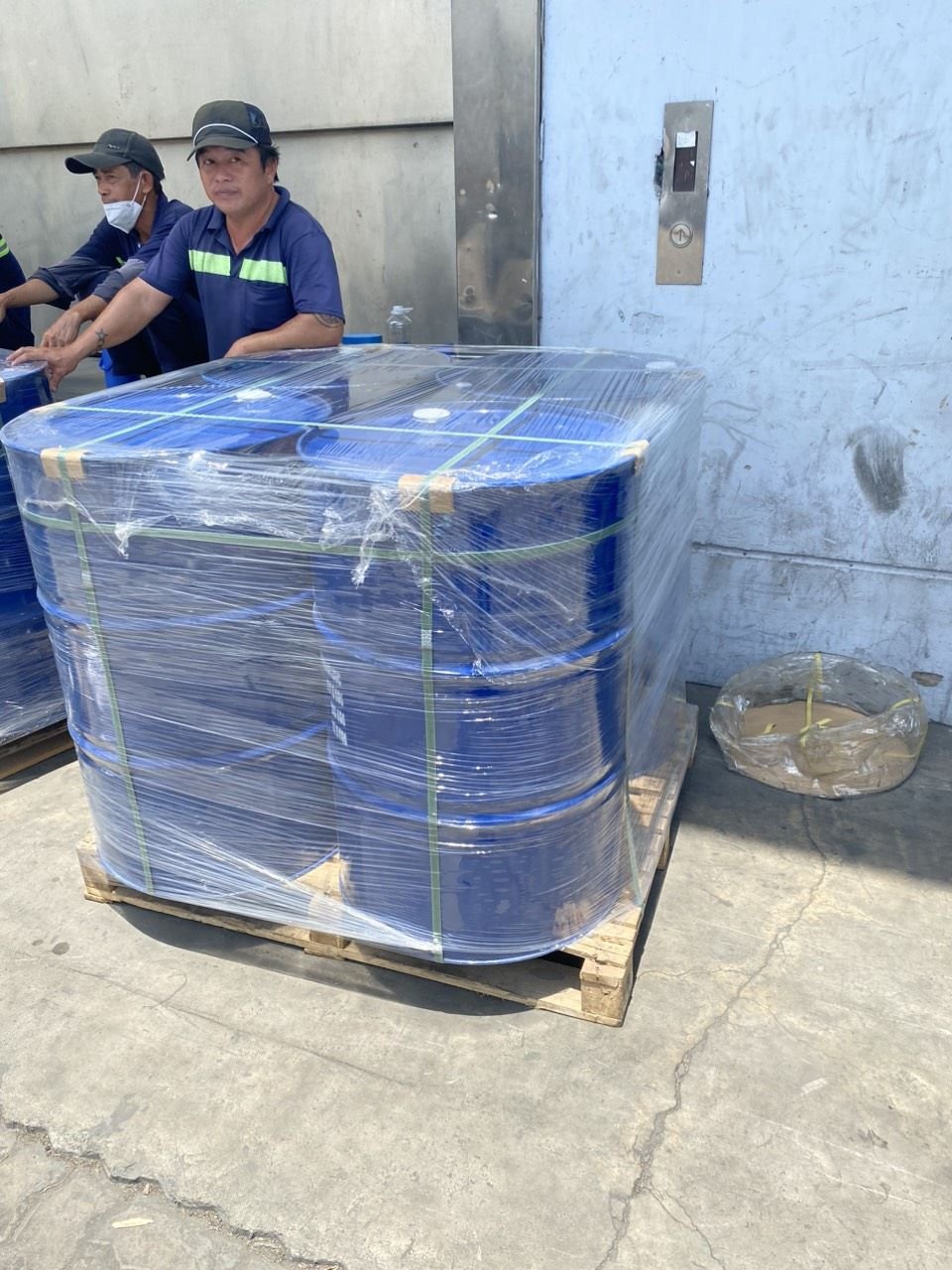 LATEX 60 DRC FROM VIET NAM HIGH QUALITY NATURAL RUBBER LATEX CONCENTRATE FSC CERTIFICATE
