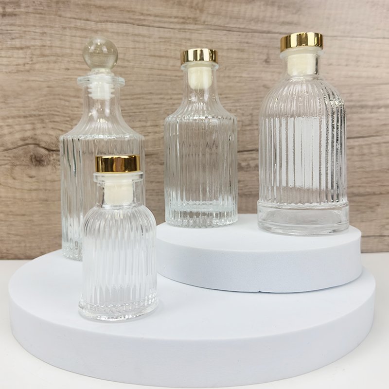 Luxury 100ml 200ml Perfume Bottle Clear Aromatherapy Perfume Reed transparent Diffuser Glass Bottle and glod lids