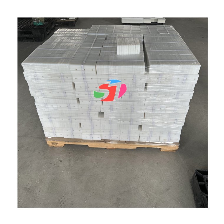 Professional 11-Hole A4 Size Plastic File Folder HDPE Transparent Sheet Protector with Drawing Cutting Processing for Wholesales