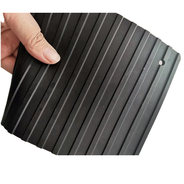 Eco Friendly Wide Ribbed Flooring Sheet Mat
