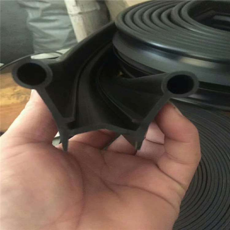 Heat resistant waterproof extruded all shaped rubber seal strips