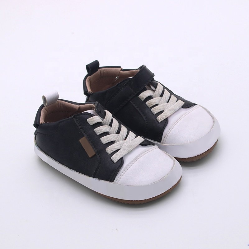Fashionable wide toe leather with soft soles boys girls baby toddlers kids children's casual shoes