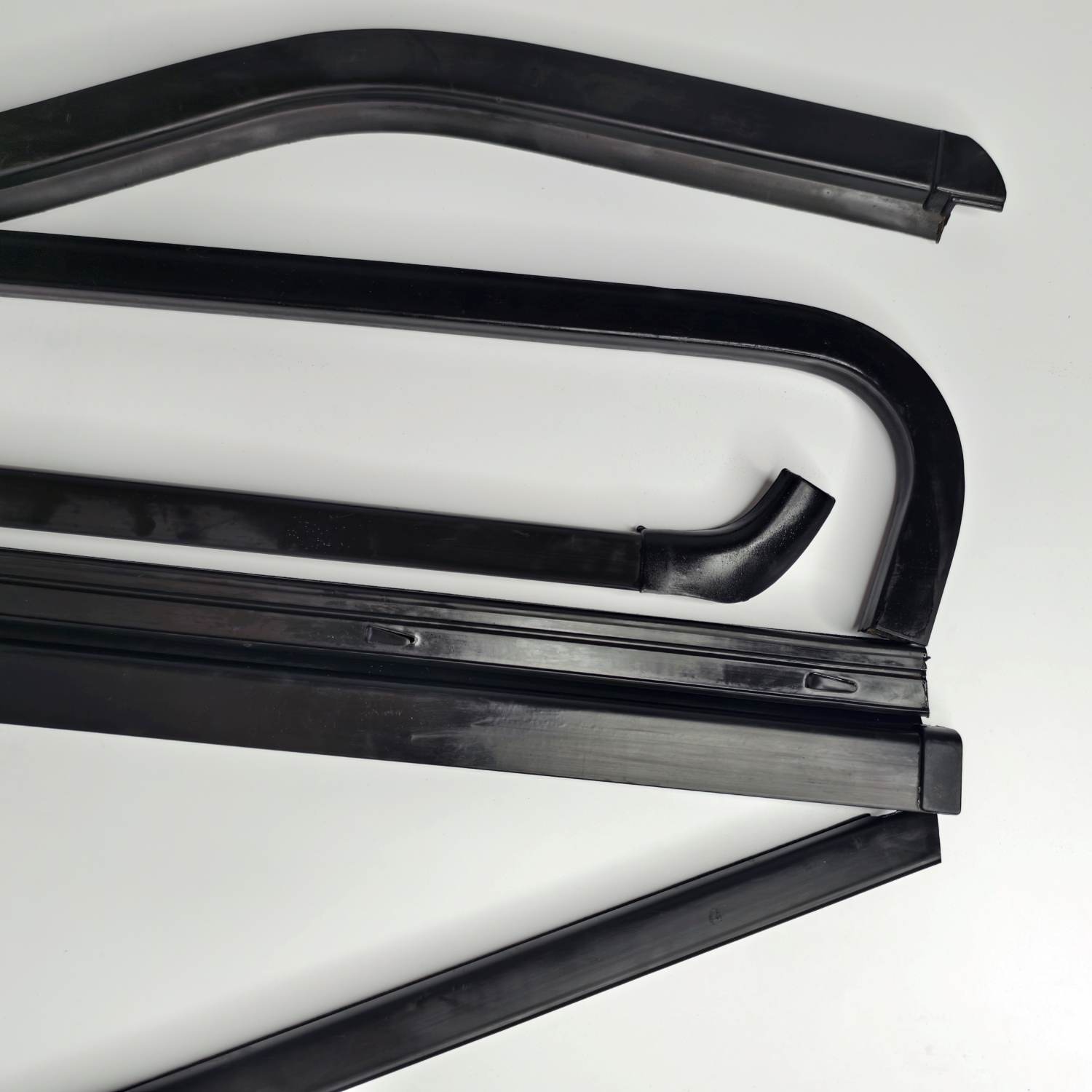 Welded and Cut Sealing Strip Car Water Barrier car weather strip