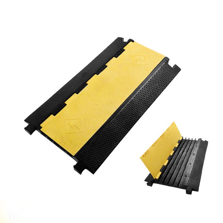 Wire Protector Cable Rubber Speed Hump with Custom Cutting Service