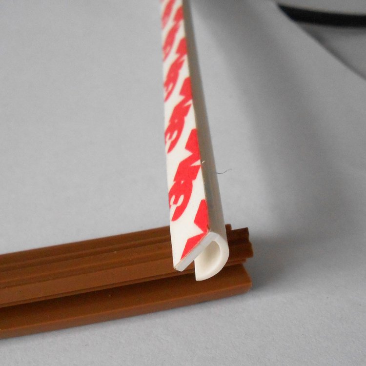 Factory Prices Soft hard co extruded sealing strip 3M backing adhesive