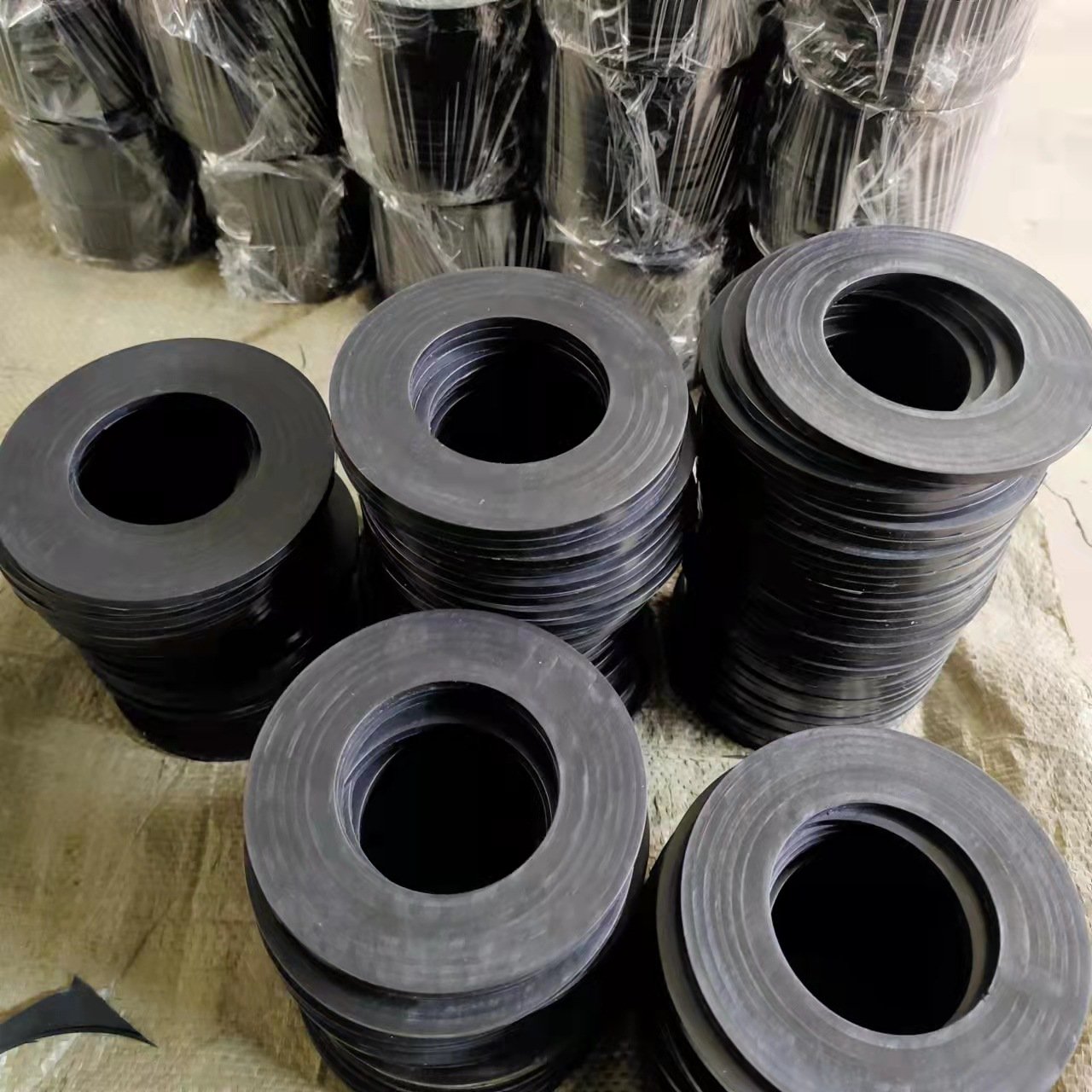 Custom Non-Standard O-Type Gasket Steel Sheet Nitrile Rubber Flange Temperature Oil Resistant Automotive Rubber EPDM Flange