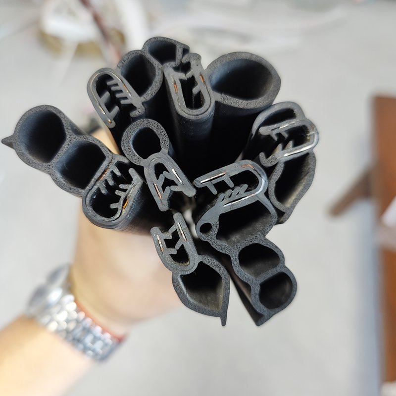 Soft And Hard Composite Car Door Window Rubber Seal Epdm Black Profile Seal