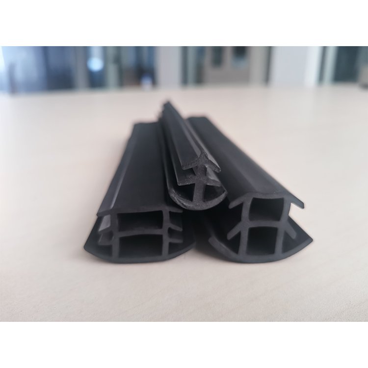 Hot New Products EPDM Extrusion Rubber Sealing Strip for Solar Photovoltaic Panel