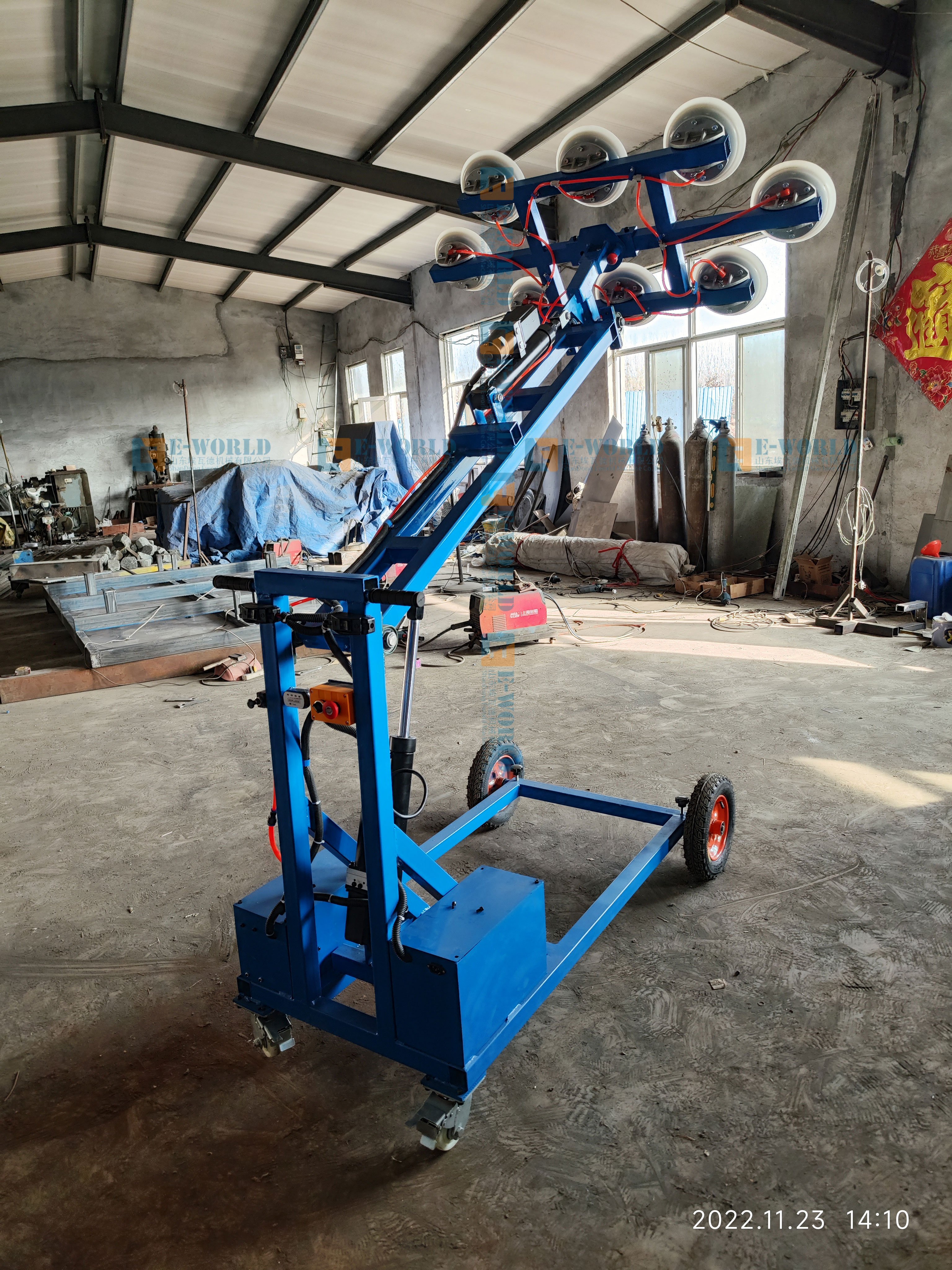 Latest technology GLR400 GLR300 glass lifter vacuum glass lifting equipment 8 PCS/6PCS suction glass lifter
