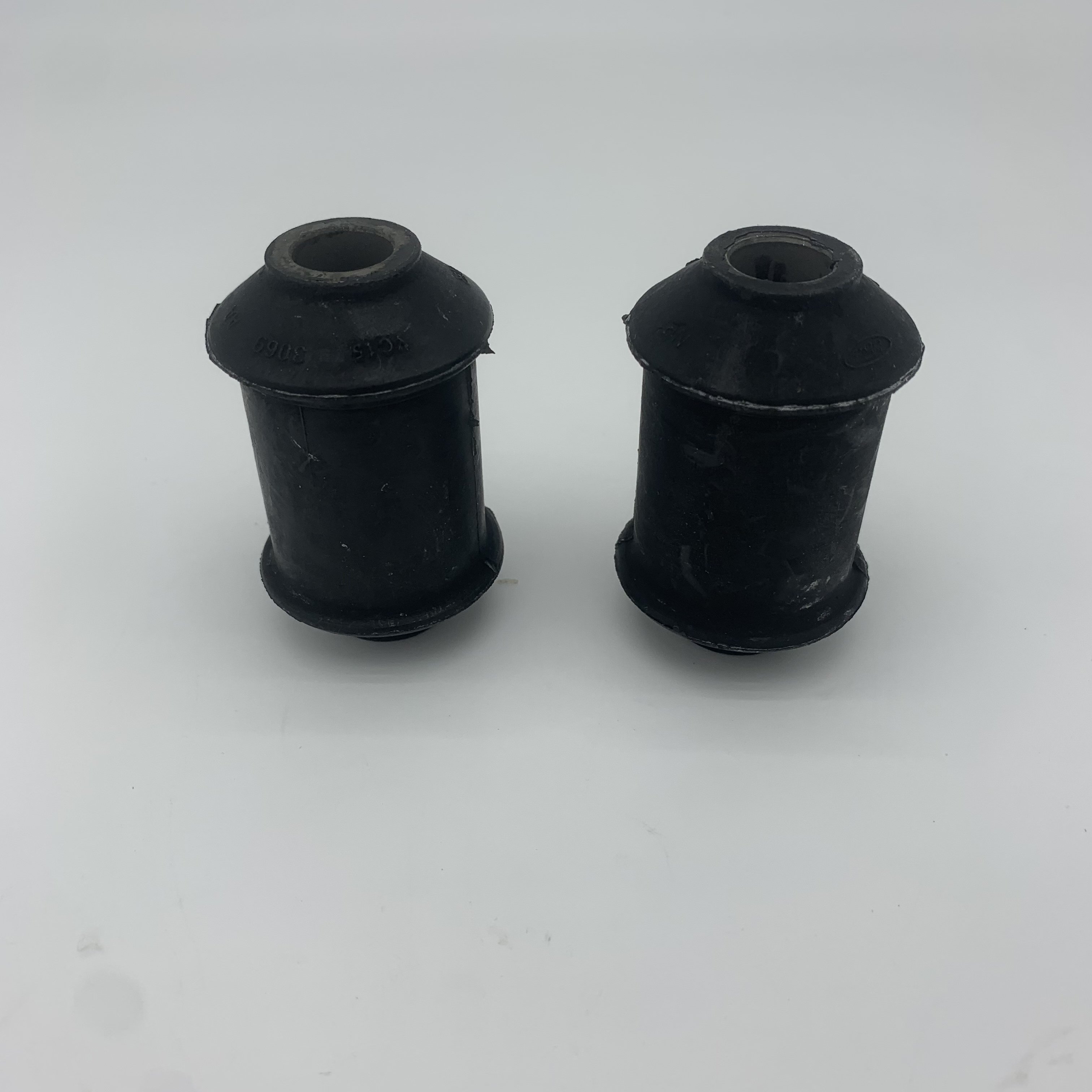 YC153069AG-control arm-/trailing arm bushing, sleeve, bushing, installation, 1495713 4131788 4041450,6C11-3069-AA,6C113069AA