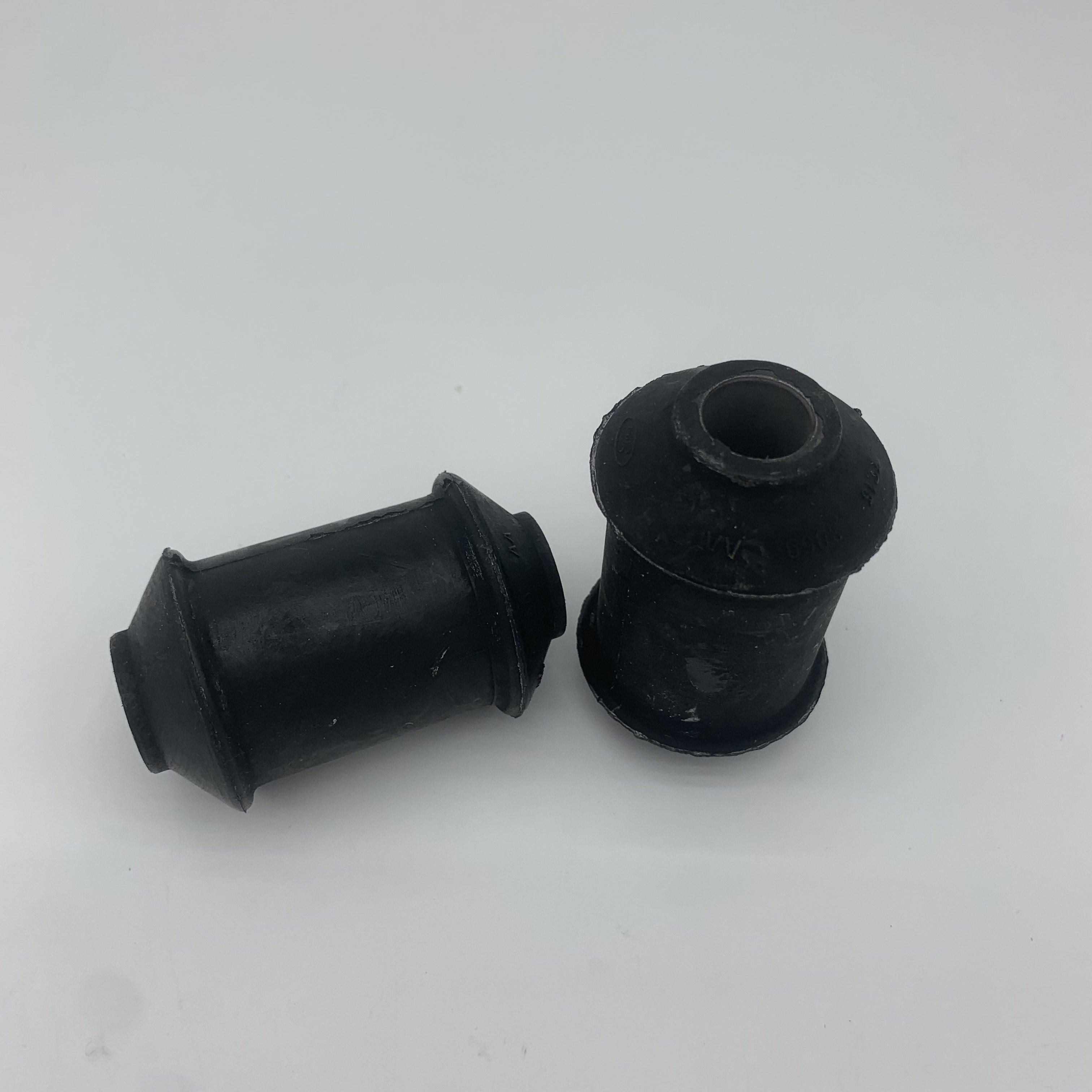 YC153069AG-control arm-/trailing arm bushing, sleeve, bushing, installation, 1495713 4131788 4041450,6C11-3069-AA,6C113069AA