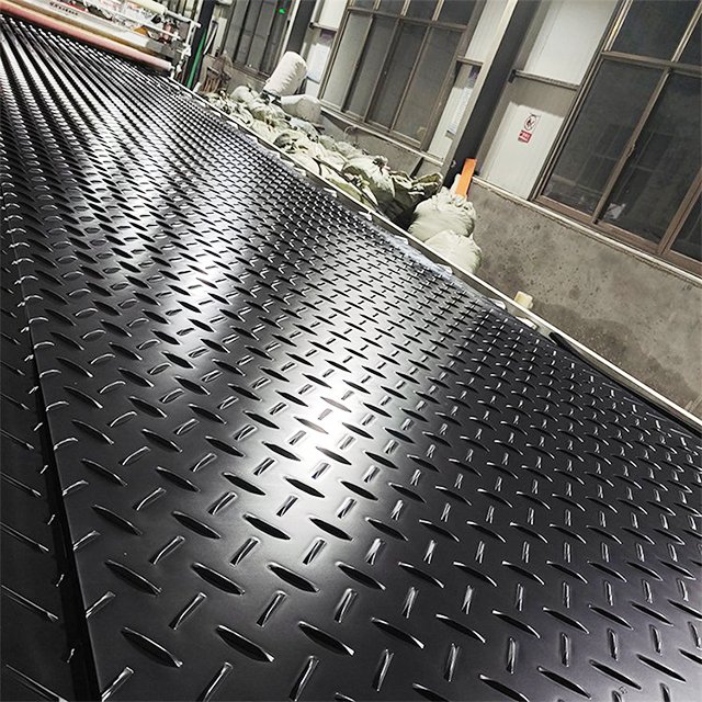 HDPE Ground Protection Mat for Turf Temporary Roadway for Swamp Floor Instant Pathway Walkway