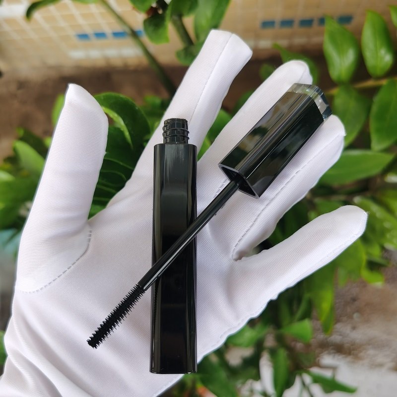 J106 In stock Wholesale 15ml Plastic Black pink empty mascara wand tube bottle mascara packaging tube with mascara brush