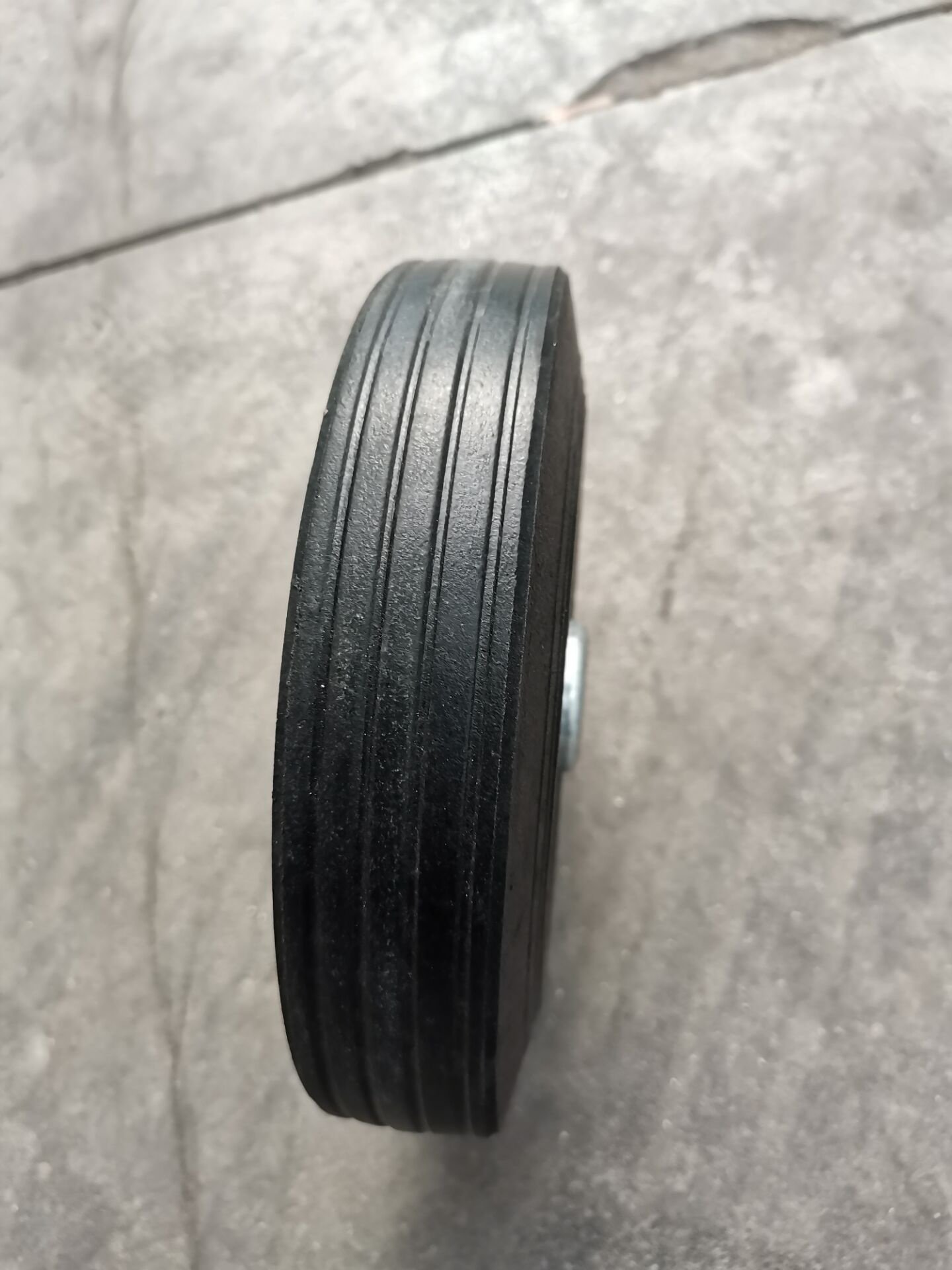 solid rubber wheel 10 x 2.5 inch for hand trolley