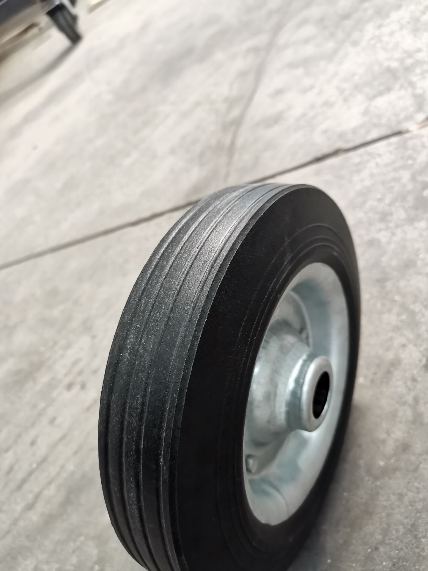 solid rubber wheel 10 x 2.5 inch for hand trolley