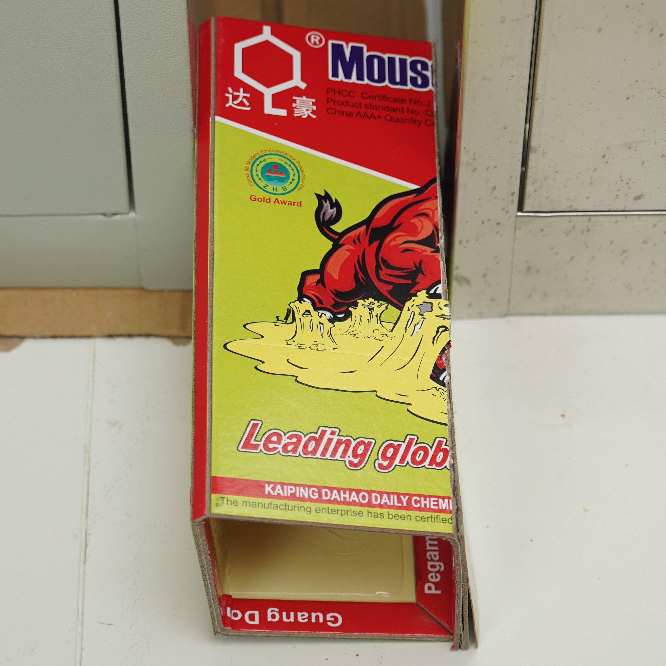 Rat killer mouse glue trap