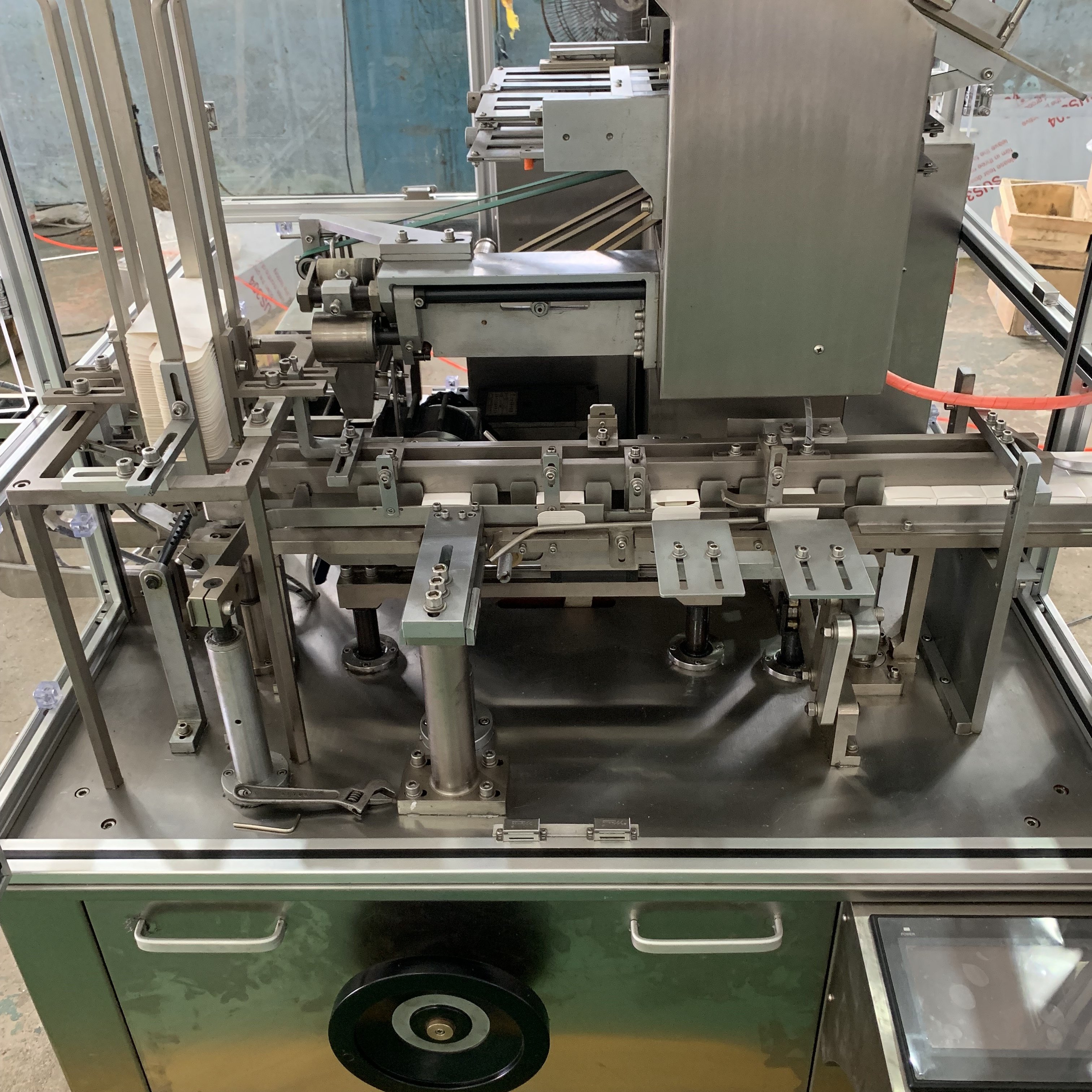 CE Approve Automatic Cosmetics Bottle Carton Box Packaging Machine Auto Daily Necessities Carton Box Packing Machine