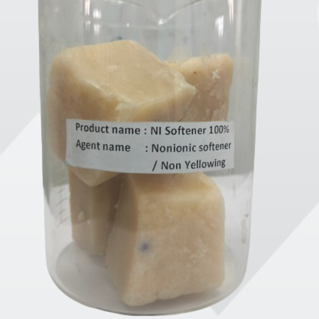 Hot Selling Daily Chemicals Professional High-Efficiency Protein Detergent Cleaning Agent Chemical For Clothing