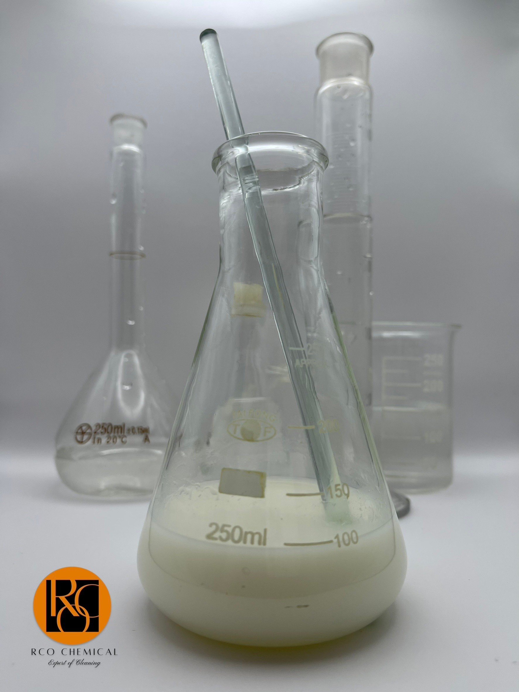 Great Quality Daily Chemicals Professional Cleaning Chemicals Liquid For All Fabric