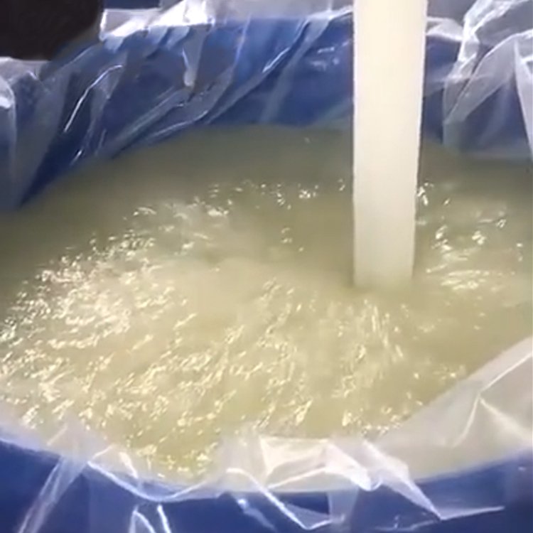 Daily Chemical SLES 70 Sodium Lauryl Ether Sulfate Cas 68585-34-2 With Factory Price