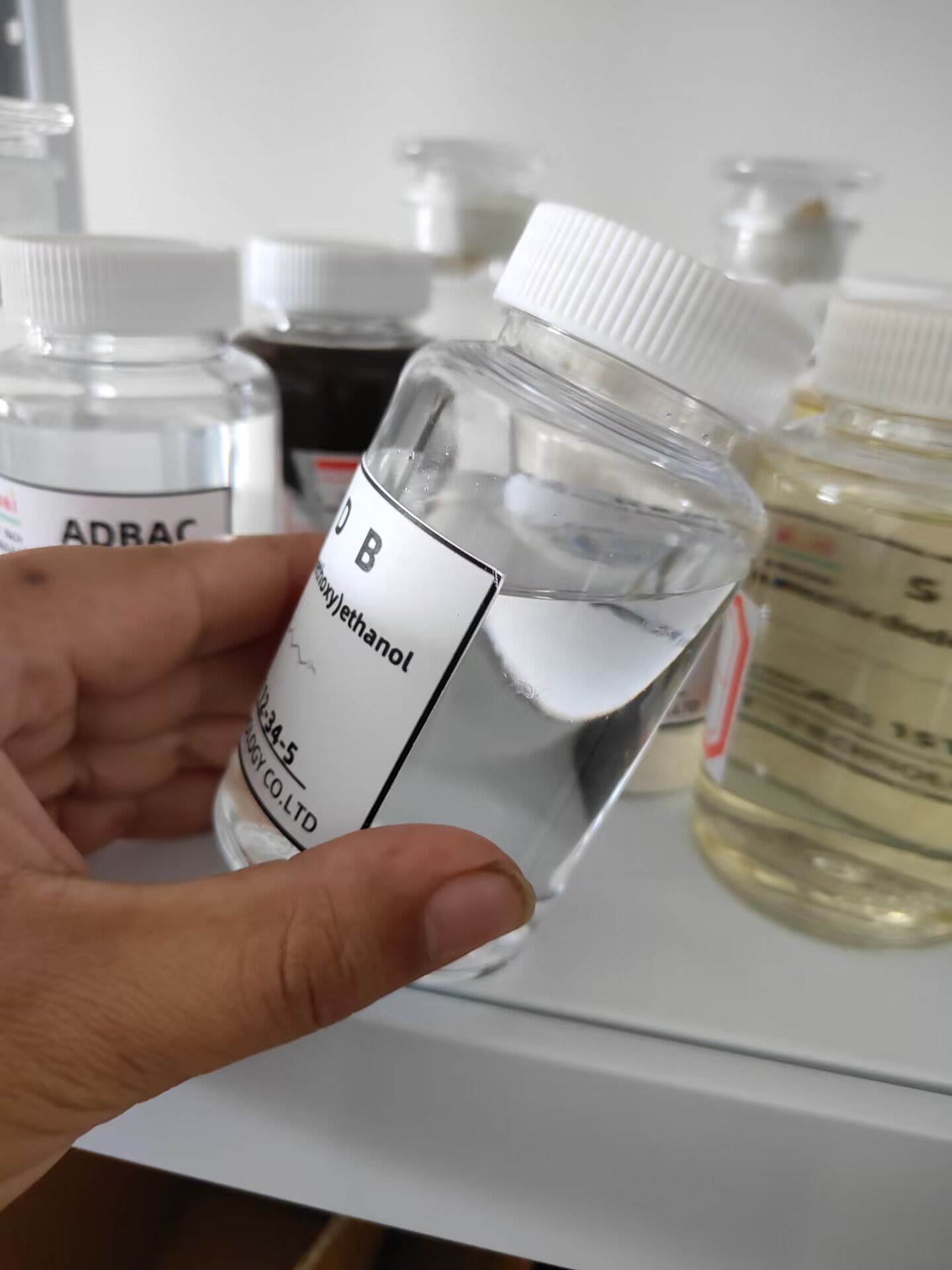 Wholesale Butyldiglycol for Coating/Dye/Resin Industry CAS 112-34-5 Diethylene Glycol Monobutyl Ether