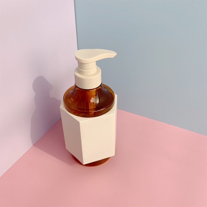 Customized PET 500ml hexagonal shampoo bottle new type of care bottle daily chemical packaging card cover bottle