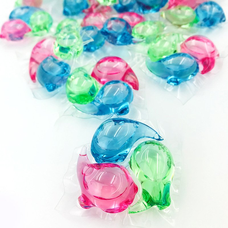3-in-1 hypoallergenic laundry capsule for color protection and efficient removal of satin detergent pods for sensitive skin