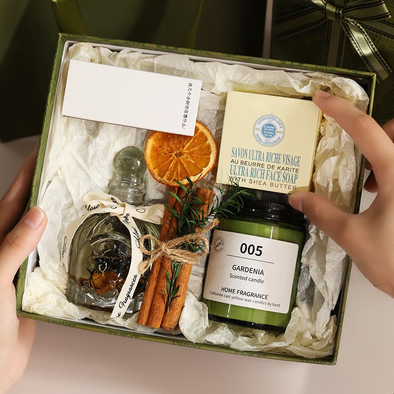 Customized banquet gift sets Holiday gifts Wedding gifts souvenirs Exquisite daily necessities