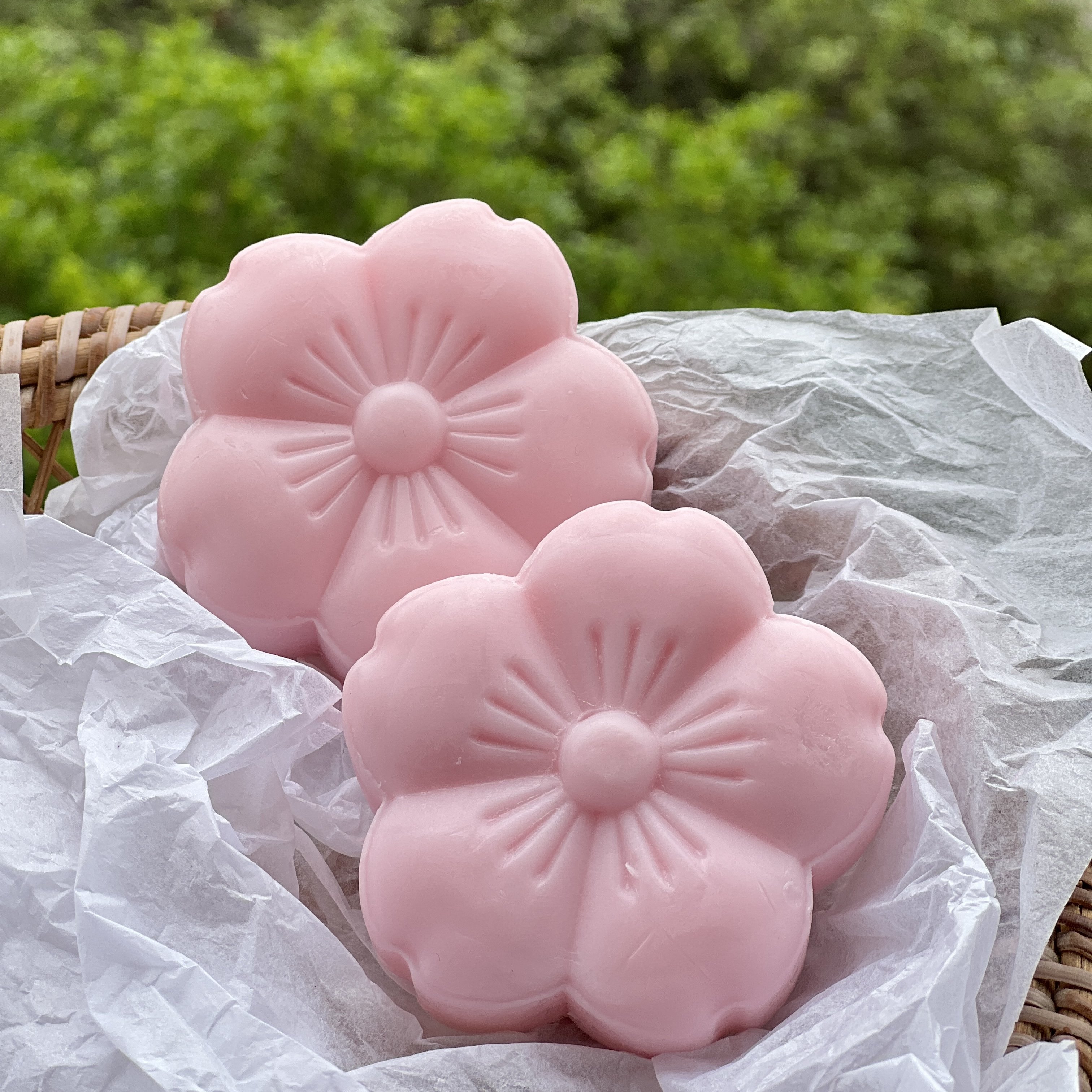 OEM New Design Sakura Flower Natural Soap Cherry Blossom Removal Dark Skin Soap Bar Handmade PH Balance Itching Yoni Soap