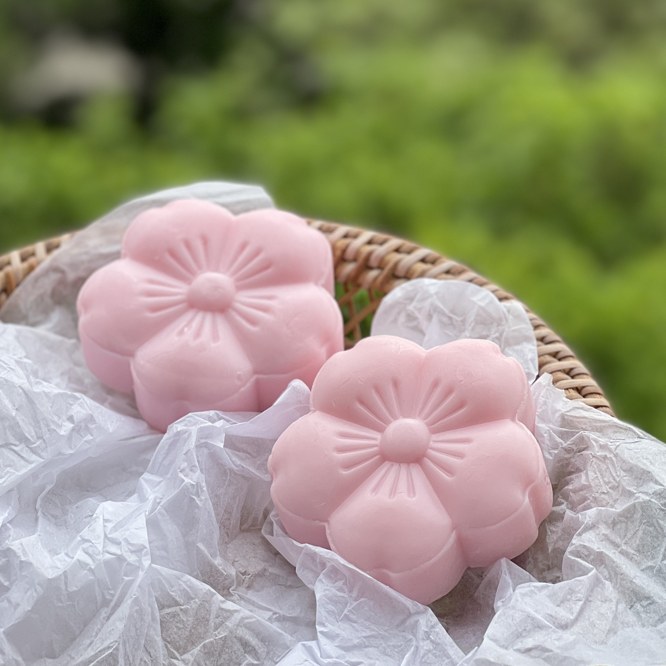 OEM New Design Sakura Flower Natural Soap Cherry Blossom Removal Dark Skin Soap Bar Handmade PH Balance Itching Yoni Soap
