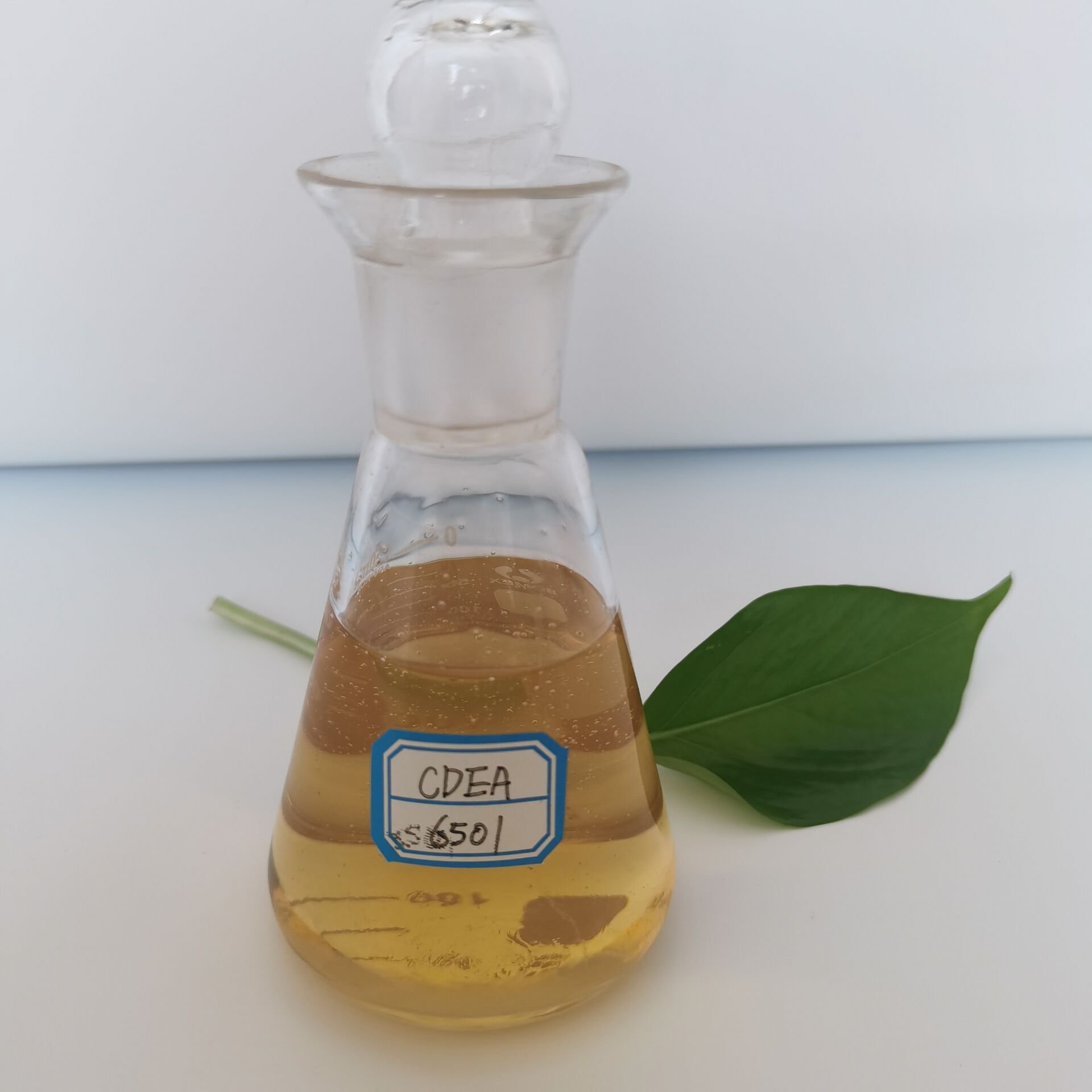 high quality Daily Chemicals Cocamide DEA 6501 Surfactants Diethanolamine Of Coconut Oil (1:2) CDEA