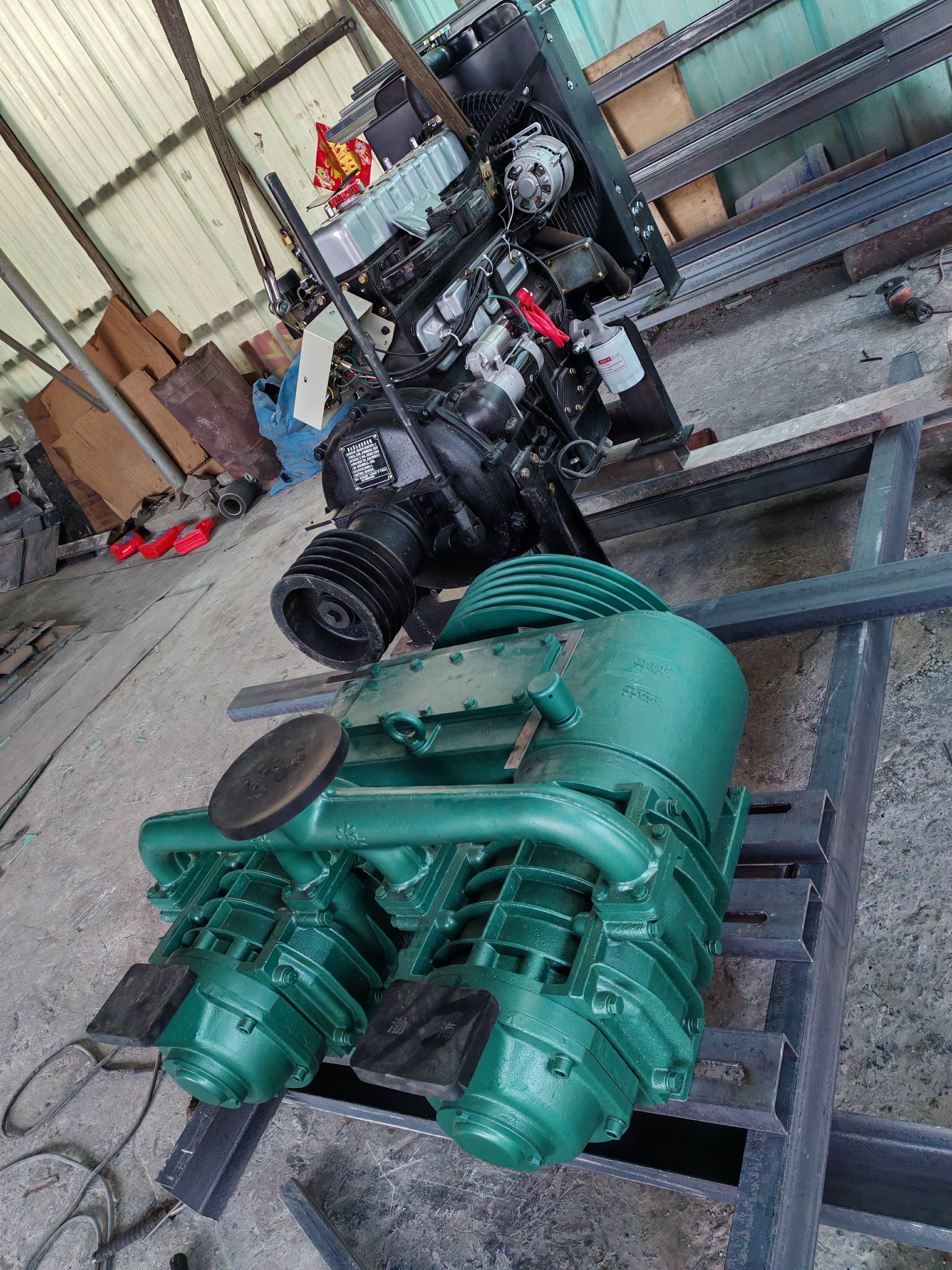HYCW-14/2 ground use 4-cylinder diesel engine drives Bohai brand 14 cubic meter 2-cylinder air compressor unit