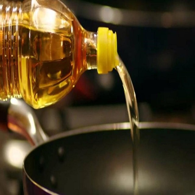 Waste vegetable oil WVO/ waste cooking oil ( Used cooking oil for biodiesel UCO )
