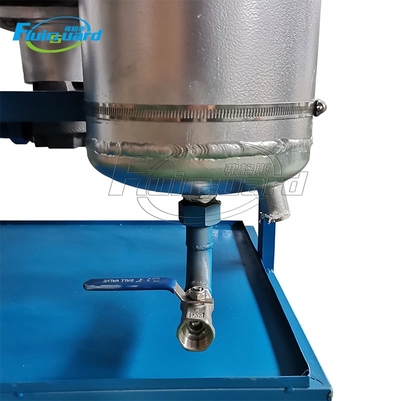 Oil purifier for biodiesel oil purification plant