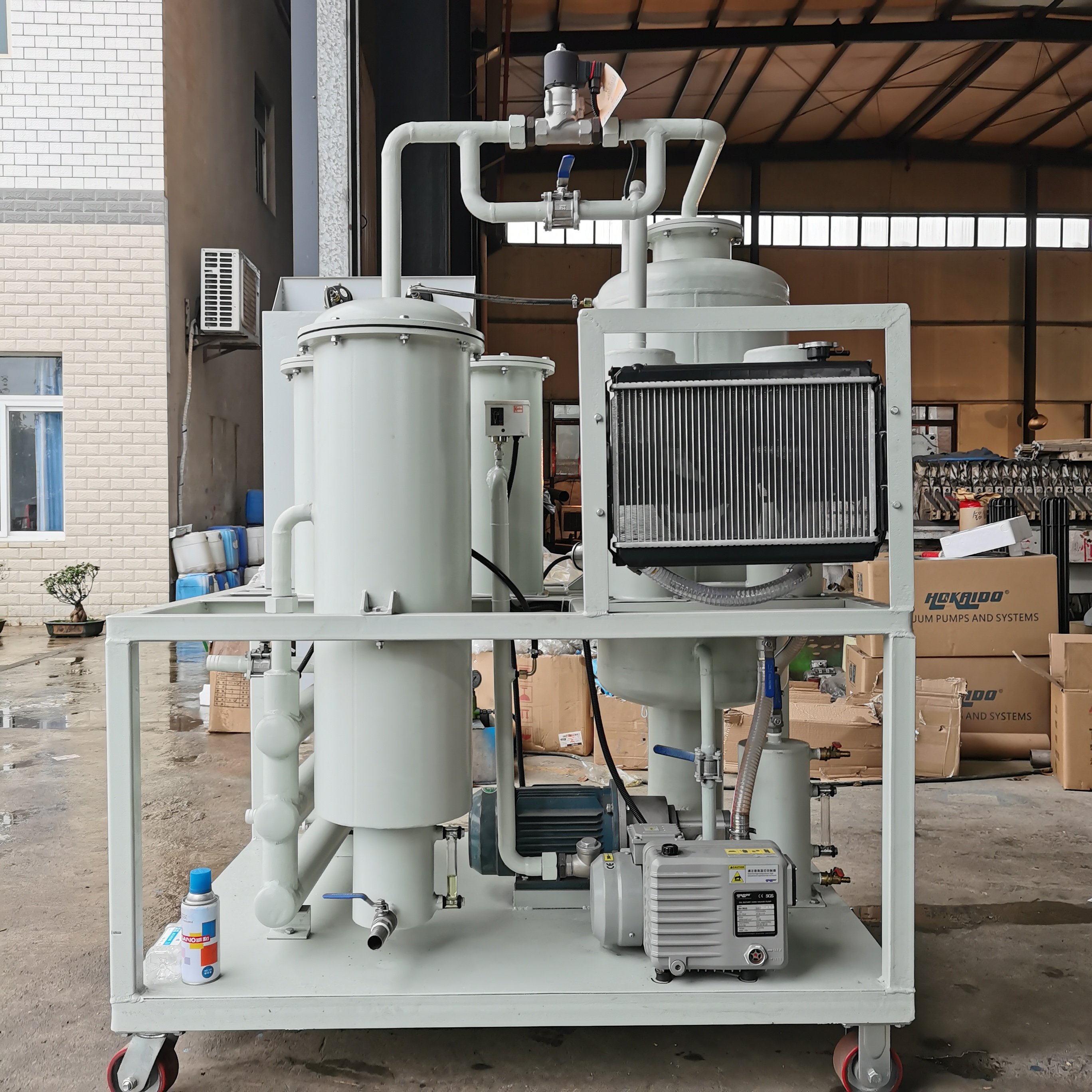 Cost saving oil filtration machine for purifying used oil into base oil for refineries biodiesel producers
