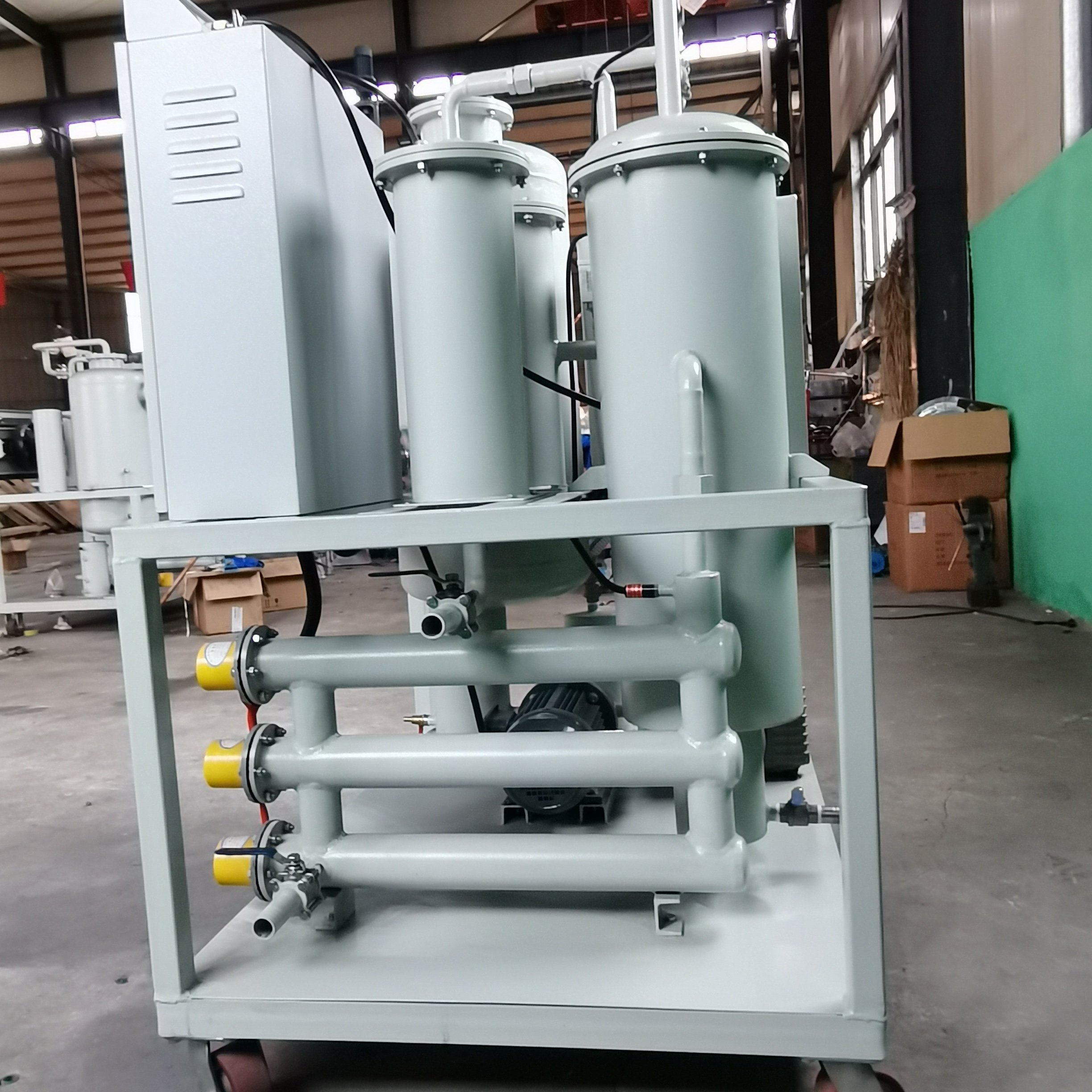 Cost saving oil filtration machine for purifying used oil into base oil for refineries biodiesel producers