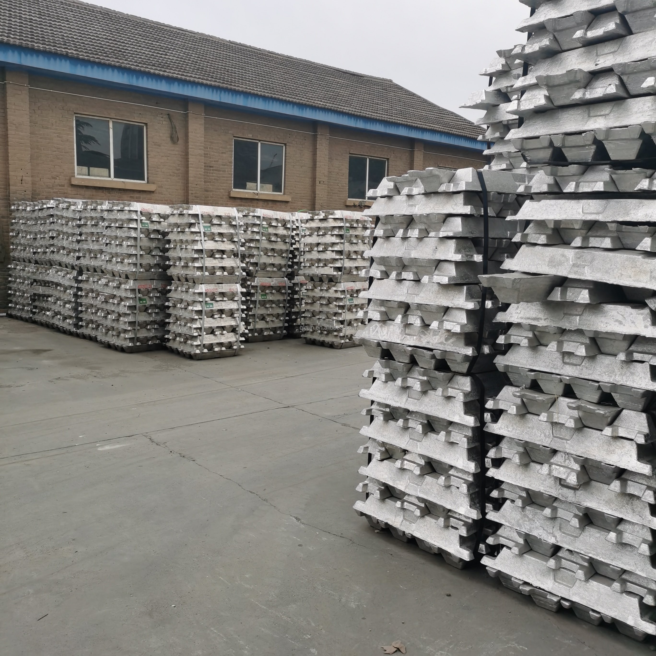 Aluminium ingots/Aluminum ingot 99.99%