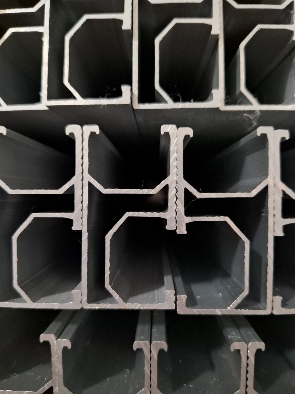 Energy Saving Aluminum H Channel for Solar Battery System with ISO-Certified Aluminum Alloy Bars Manufactured from Vietnam