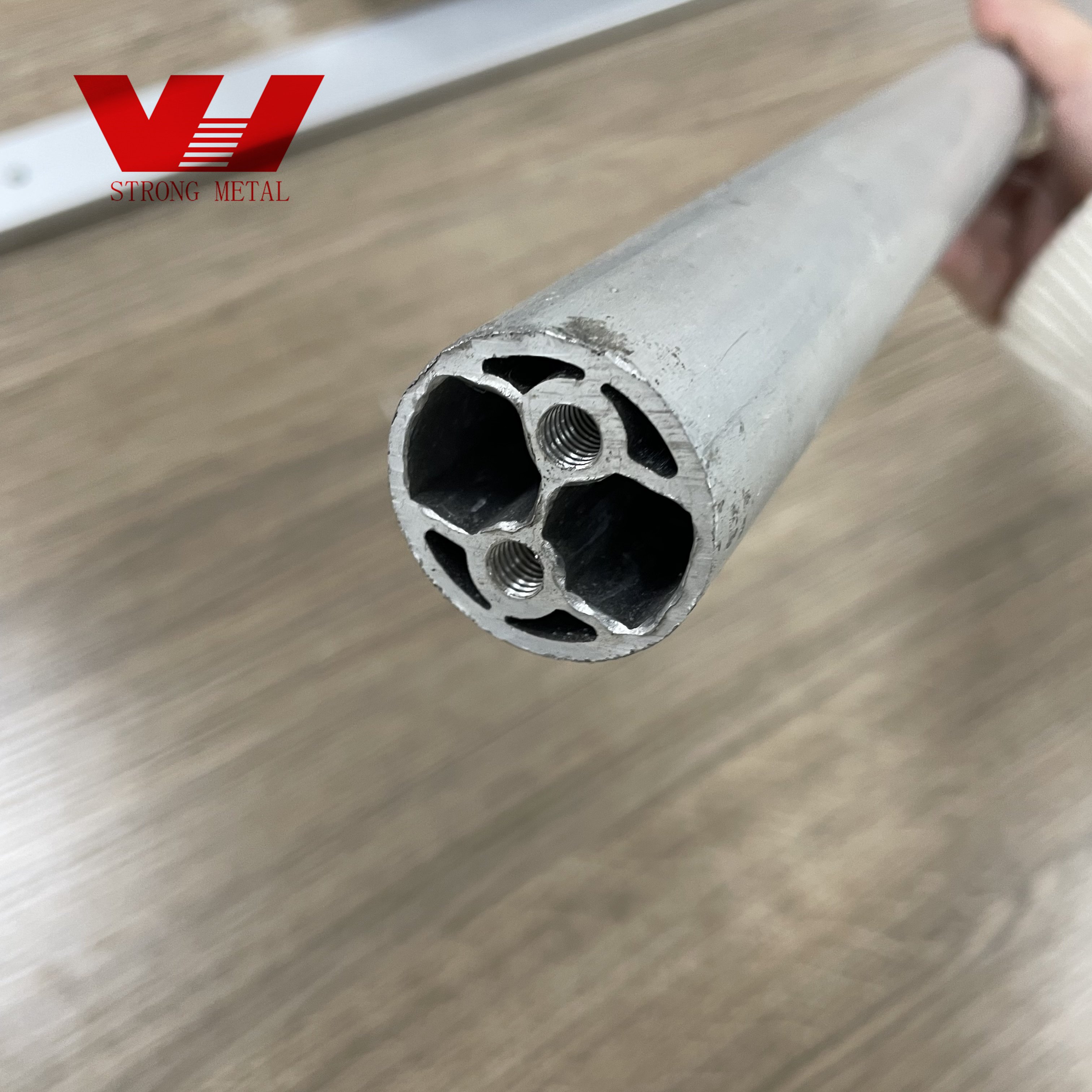 Anodized Extruded Aluminium Round Tube Pipes with Holes for Screw