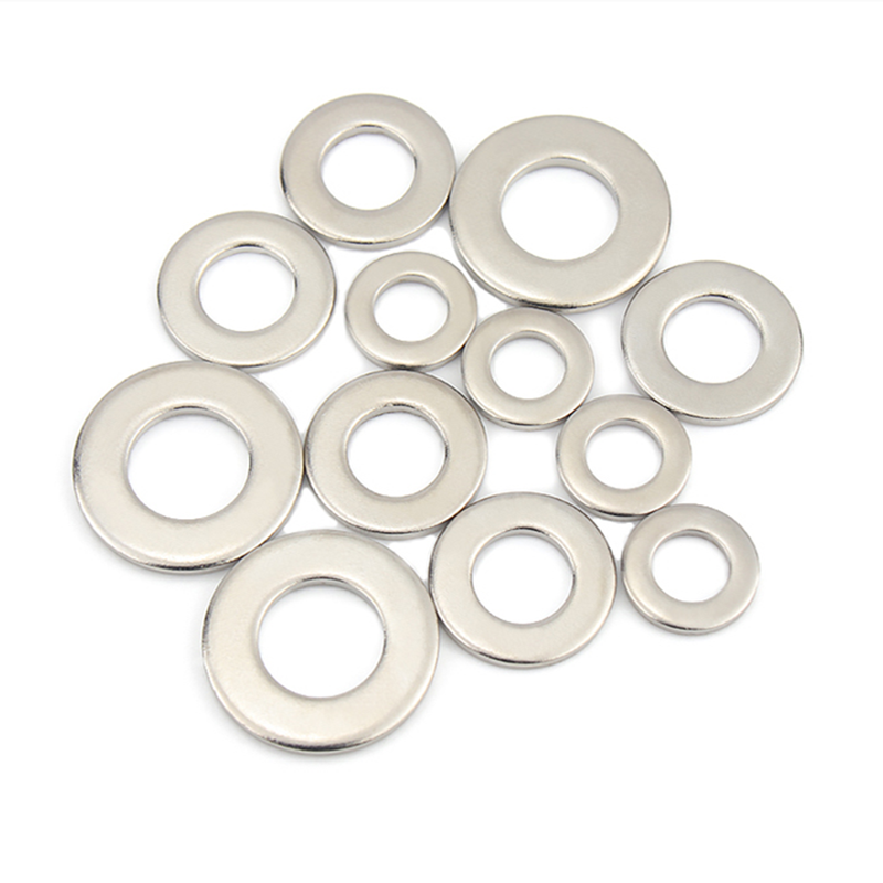 China Metal Steel Silver Black Thin Plain Shim Washers Carbon Steel Galvanized Zinc Plated Large Flat Washer DIN125 Washers